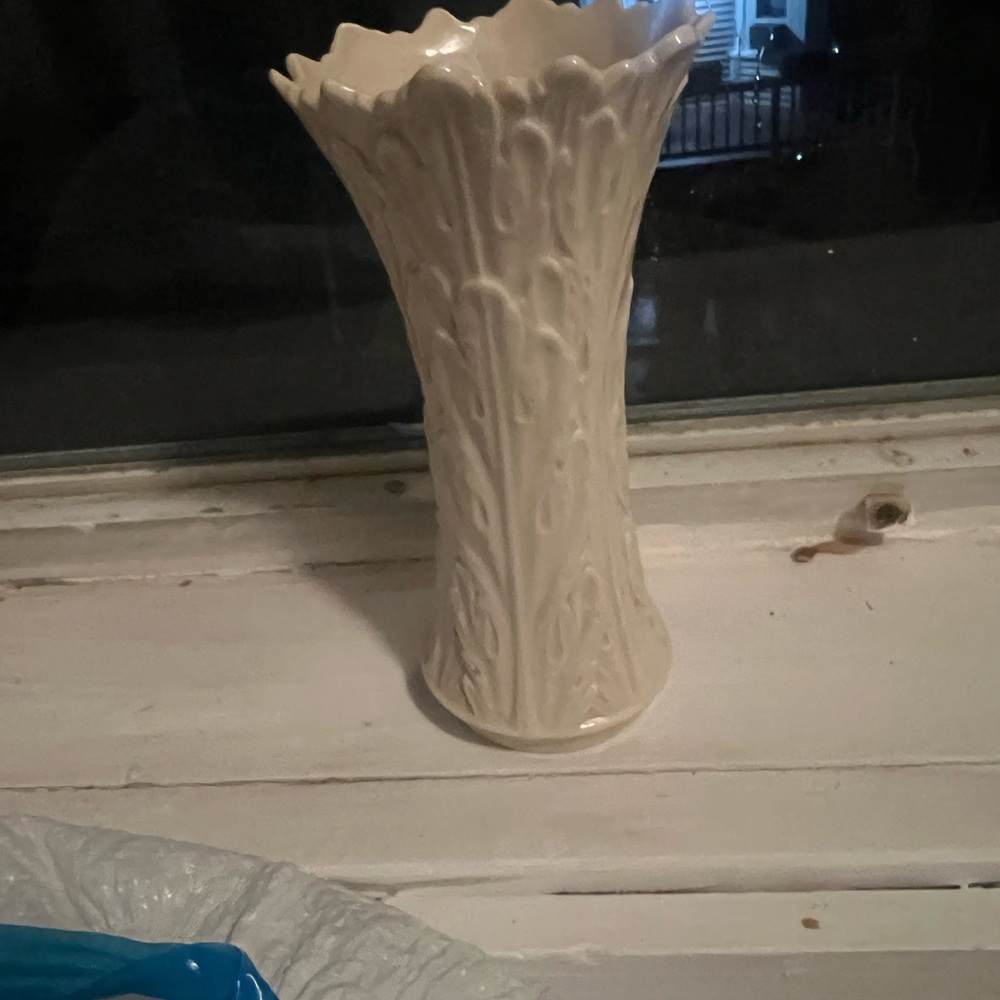 Vintage Lenox Textured White/Cream Vase